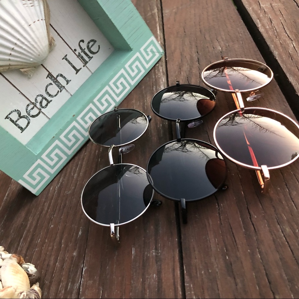 Round sunglasses ๐ - Picture 1 of 7